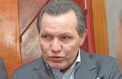 Mesmo sucateadas, o governador quer devolver as mquinas para as prefeituras e consrcios responsveis pela manuteno d