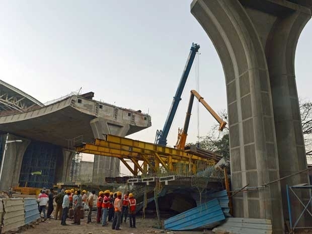 A causa do colapso de parte da estrutura ainda est� sendo investigada.