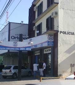 Agentes da Delegacia de Homicdios e Proteo  Pessoa (DHPP) investigam o caso desde domingo