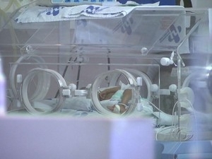 Beb� est� na UTI, mas dever� receber alta nos pr�ximos dias, diz boletim m�dico