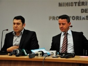 Os promotores Marcos Regenold e Marco Aurlio de Castro, do Gaeco