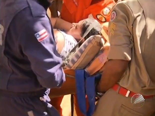 Mulher de 230 kg foi transferida na manh desta quinta-feira