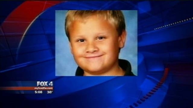O menino de 10 anos morreu de sede