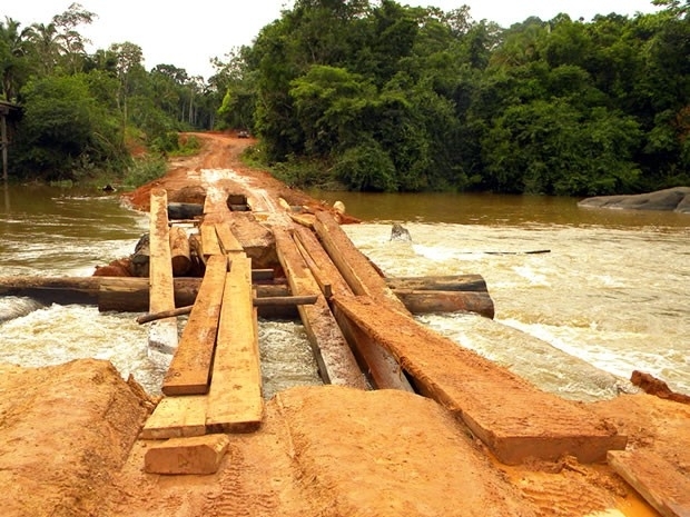 Ponte liga os municpios de Nova Ubirat e Vera.