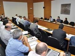O prefeito Mauro Mendes se reuniu ontem  tarde com seus secretrios na Federao das Indstrias de Mato Grosso