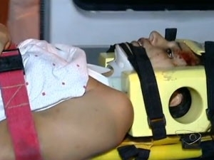 Mulher cai do 2 andar de prdio em Vitria