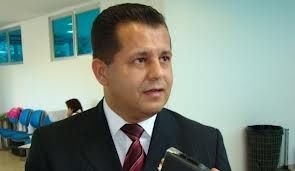 Deputado quer apoio de lderes para fortalecer alianas