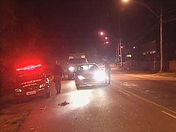 Polcia conseguiu deter trs pessoas aps o assalto