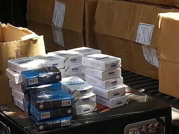 Cartelas de cigarros foram apreendidas em residncia de policial