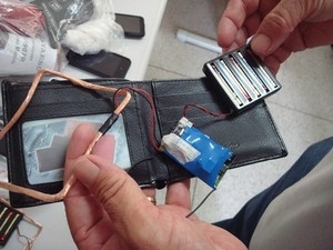 Equipamento usado em fruade em vestibular