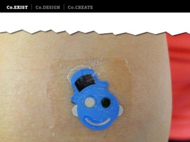 A nova tatuagem  pequena, pegajosa e pode resistir  transpirao intensa