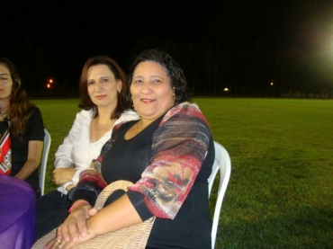 Marilndia Borges, em primeiro plano, futura Secretria de Educao  expulsa pelo PT de Arenpolis. 