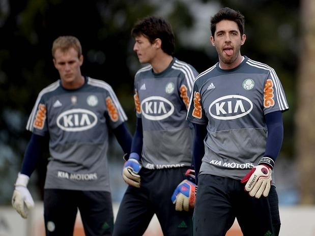 Goleiro falou depois de treino fechado  imprensa no CT palmeirense