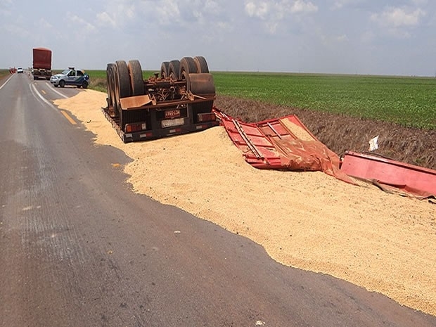 Acidente ocorreu na tarde desta quinta-feira na MT-242