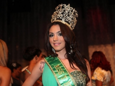 Marcela Ohio  a vencedora do Miss T Brasil 2012