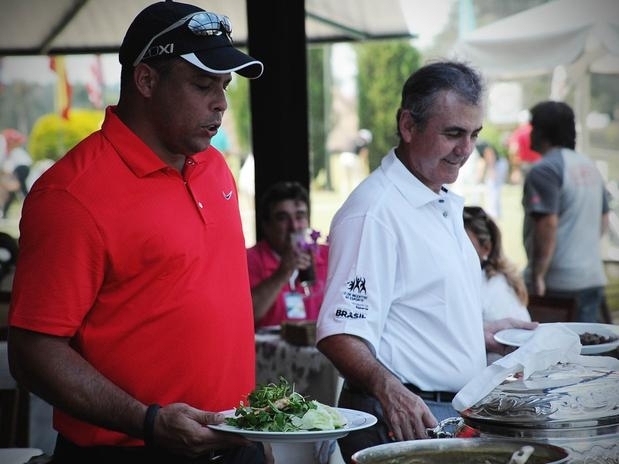 Ronaldo quer Brasil orgulhoso de receber a Copa