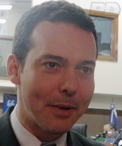 Candidato derrotado, L�dio Cabral (PT).