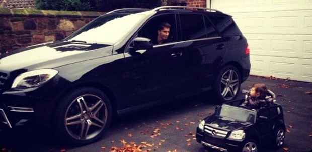 Nuri Sahin ao lado do filho