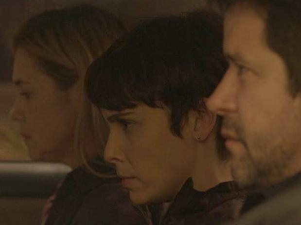 No penltimo captulo, Nina, Carminha e Tufo ficaram refns de Santiago