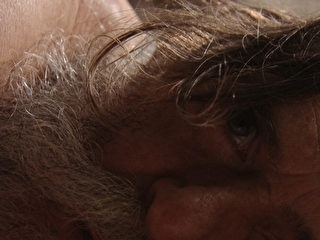 Assim como o filho Max, Nilo ser morto no lixo