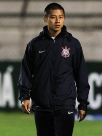 Zizao completou contra a Portuguesa o terceiro jogo como op��o de Tite no banco de reservas