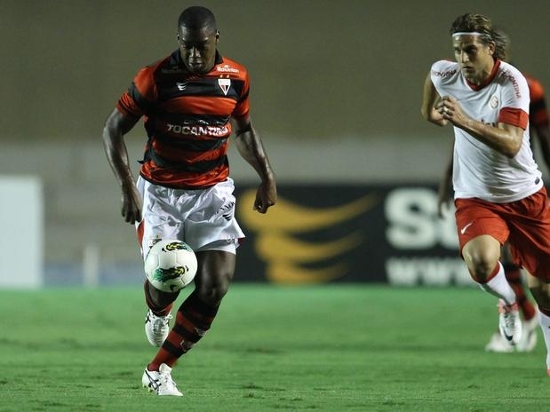 O Atltico-GO virou e complicou o sonho do Inter pelo G-4