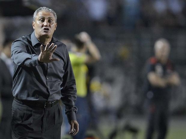 Para a ira de Tite, o Superclssico foi remarcado para novembro