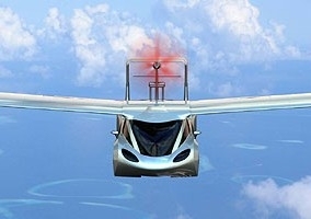 Sob o cap, carro voador traz um motor V8 de Corvette, capaz de render 442 cv 