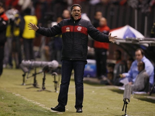Luxemburgo diz que Welinton e Deivid so grandes jogadores