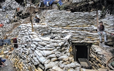 Garimpo ilegal de ouro na provncia de Banten, na Indonsia, fonte de contaminao por mercrio