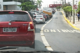 Avenida Isaac Pvos foi a primeira a ter faixa exclusiva de nibus, Getlio Vargas ser a segunda