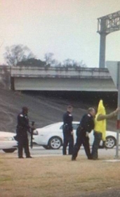 Banana d trabalho para a polcia. Mas a coisa ficou indigesta pra fruta