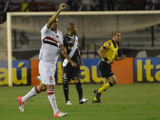 Luis Fabiano marcou mais um e prolongou a boa fase