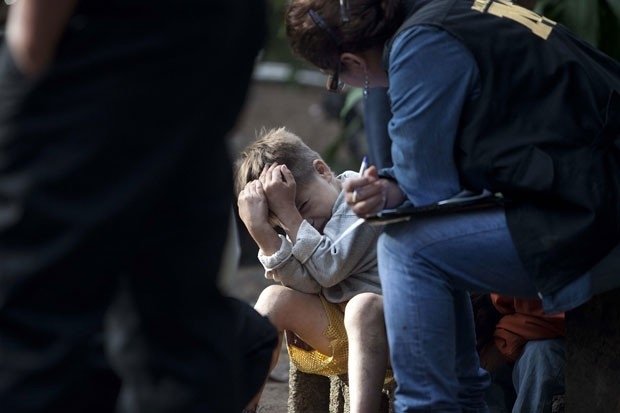 Sobrevivente Carlos Daniel Gonzalez, 6, se escondeu durante ataque que matou sete membros da sua famlia