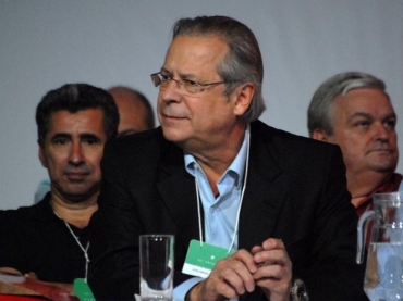 Para Jos� Dirceu, Serra 