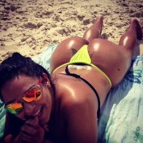 Mulher Melancia exibe seu popozo