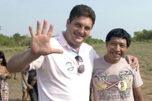 O candidato Toni Dubiella, que acusa o prefeito Debastiani de comprar voto com cesta bsica