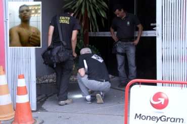 A foto do suspeito estava em seu pr�prio celular, que ele teria deixado cair durante assalto