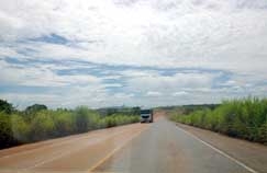 Dois trechos da obra, que j serviu de bandeira de campanha eleitoral e est includa no PAC, j receberam massa asfltica