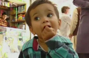 Muhammad Mosa Khan, de apenas nove meses, foi liberado sob fian�a