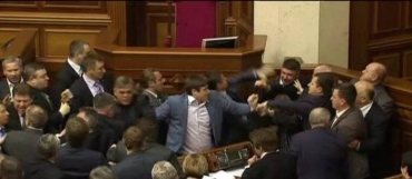 Pol�ticos de extrema direita iniciaram o tumulto no Parlamento da Ucr�nia