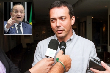 O petista L�dio Cabral, que criticou Taques (detalhe) por cr�ticas ao Governo