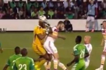 Lance bizarro de goleiro da Nigéria já colocou amistoso da seleção africana sob suspeita