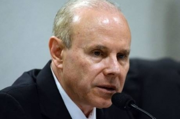 Mantega confia que est chegando novo tempo para a indstria