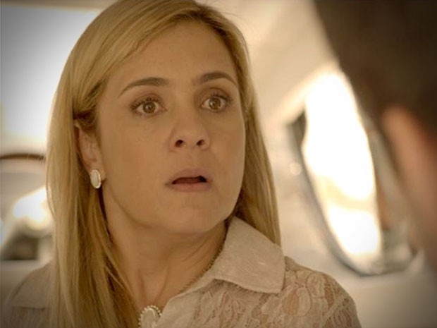 Carminha  flagrada por Tufo