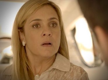 Carminha  flagrada por Tufo