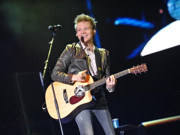 Tel junto gravadora e editora rebatem acusao do cantor Lo Rodrigues sobre autoria da msica 