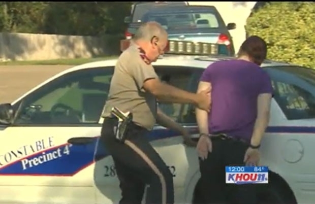 Audrey Deen Miller atirou no marido aps ele ameaar um de seus gatos.