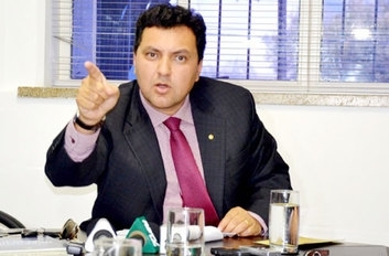 Defensor Andr Luiz Prieto