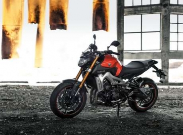 Yamaha MT-09 ser equipada com motor trs cilindros